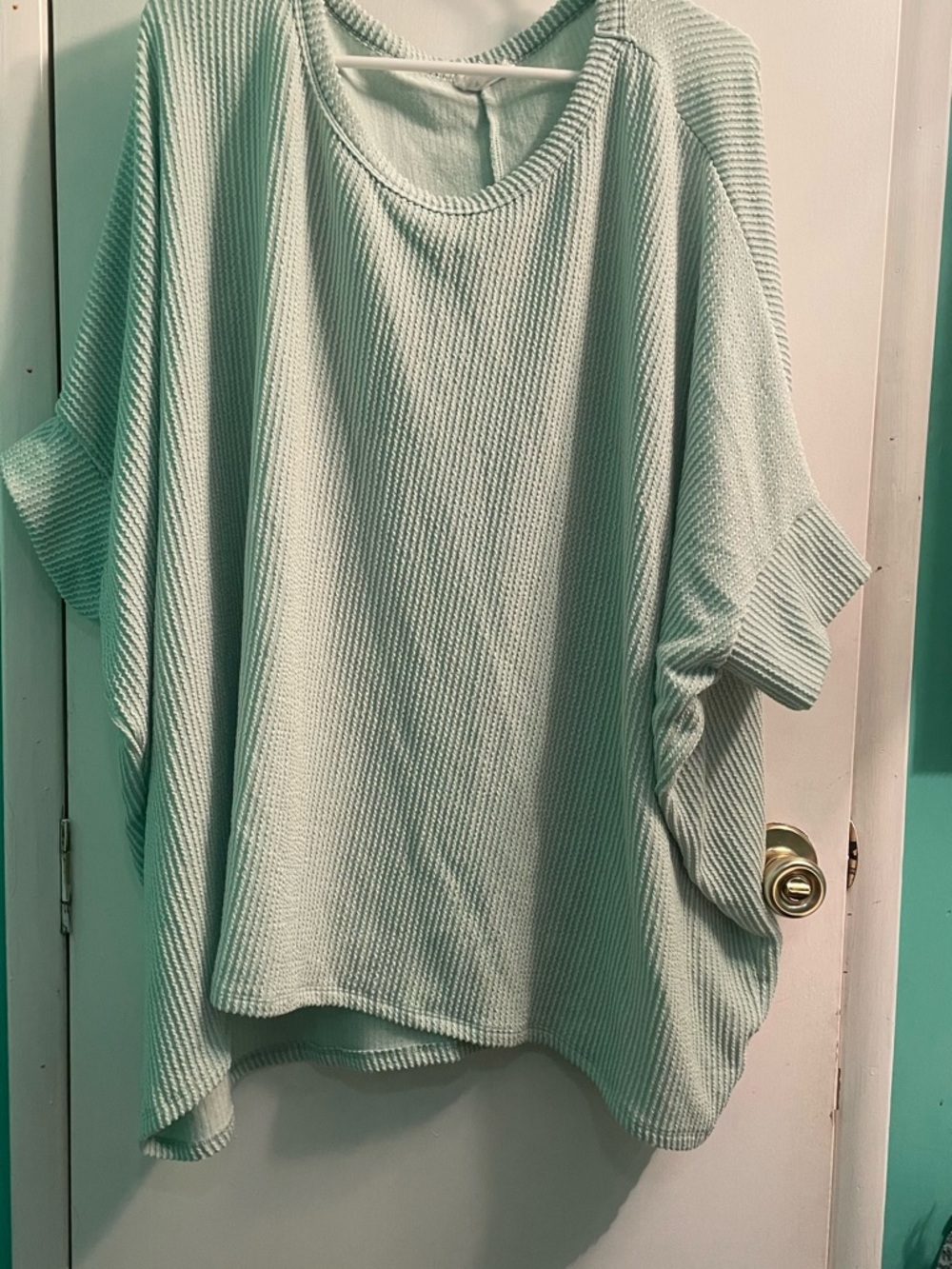 Andree By Unit Relaxed Waffle Knit Women’s Top in Light Mint